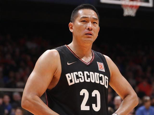 2013年罗德曼朝鲜篮球表演赛：见“最强80后”变老实