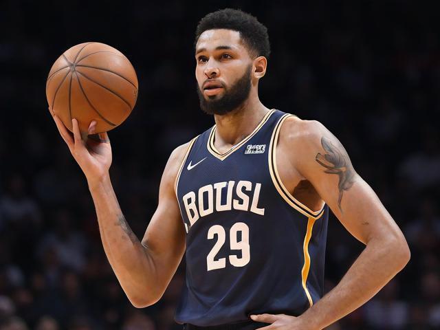 西蒙斯休赛期苦练蜕变，新赛季合同年引关注