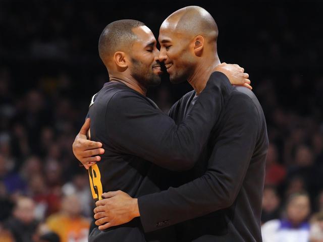 2012伦敦奥运男篮决赛后科比与加索尔温情拥抱