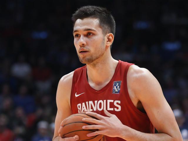 美国男篮转球大挑战:多位球星表现各异