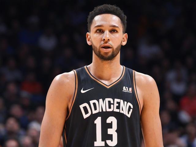 0.9秒绝杀库里！酷热少年化身教练指导高中生比赛