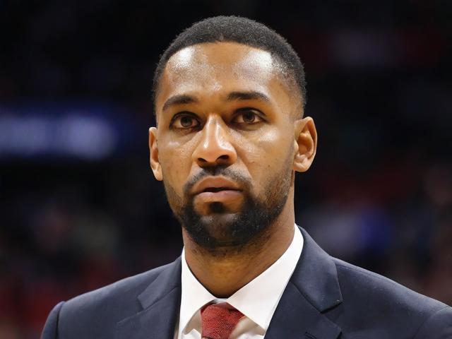 穆托姆博因脑癌离世 慈善事业永续