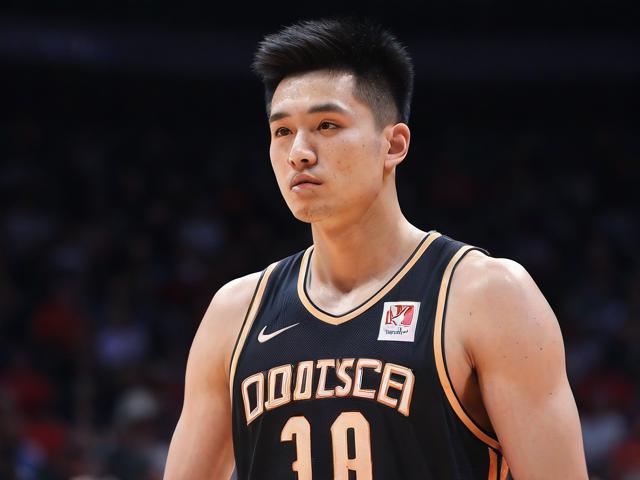 从天才到边缘:陈国豪CBA困局