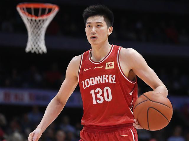 CBA恶意犯规传奇之争：王肖辉 vs 许钟豪