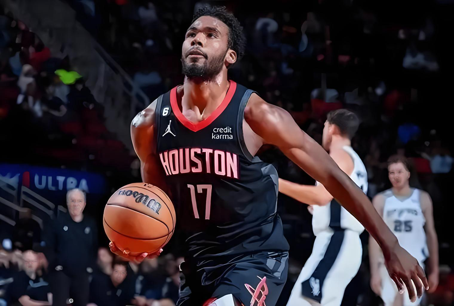 火箭伊森续约困境:潜力与健康的博弈