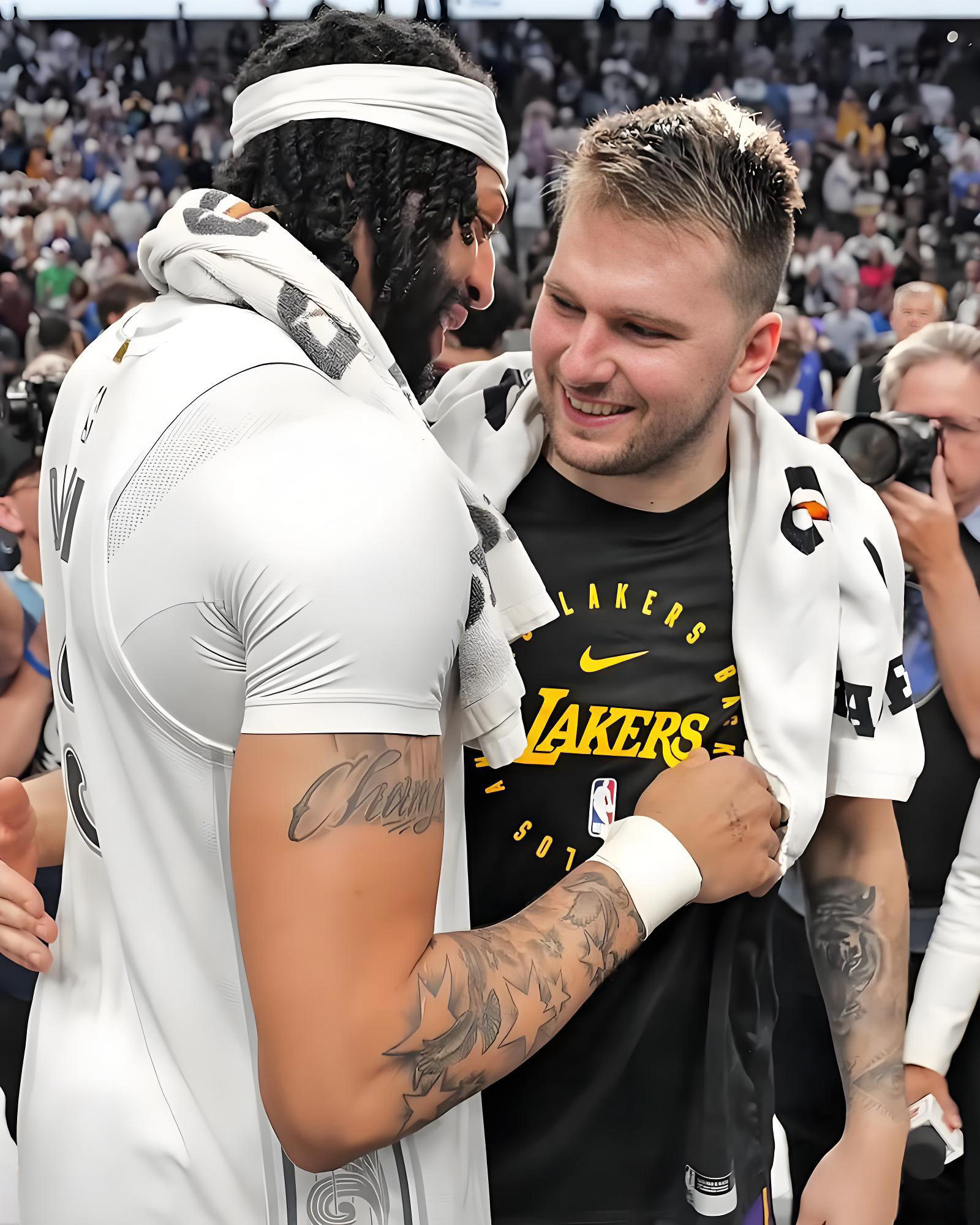 谁是老詹最佳搭档？浓眉or东契奇？