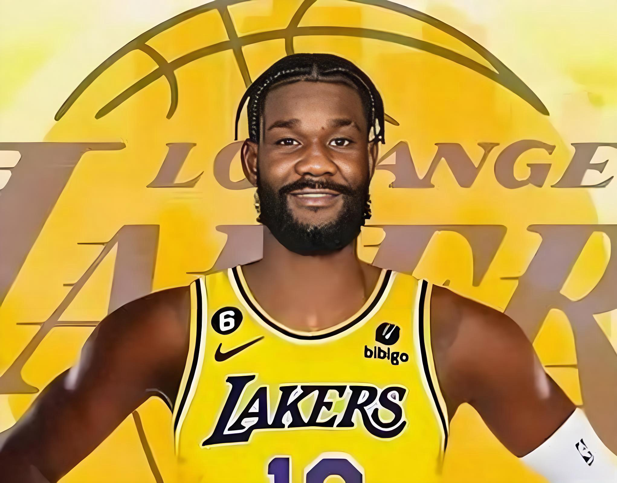 湖人仅剩艾顿补强中锋