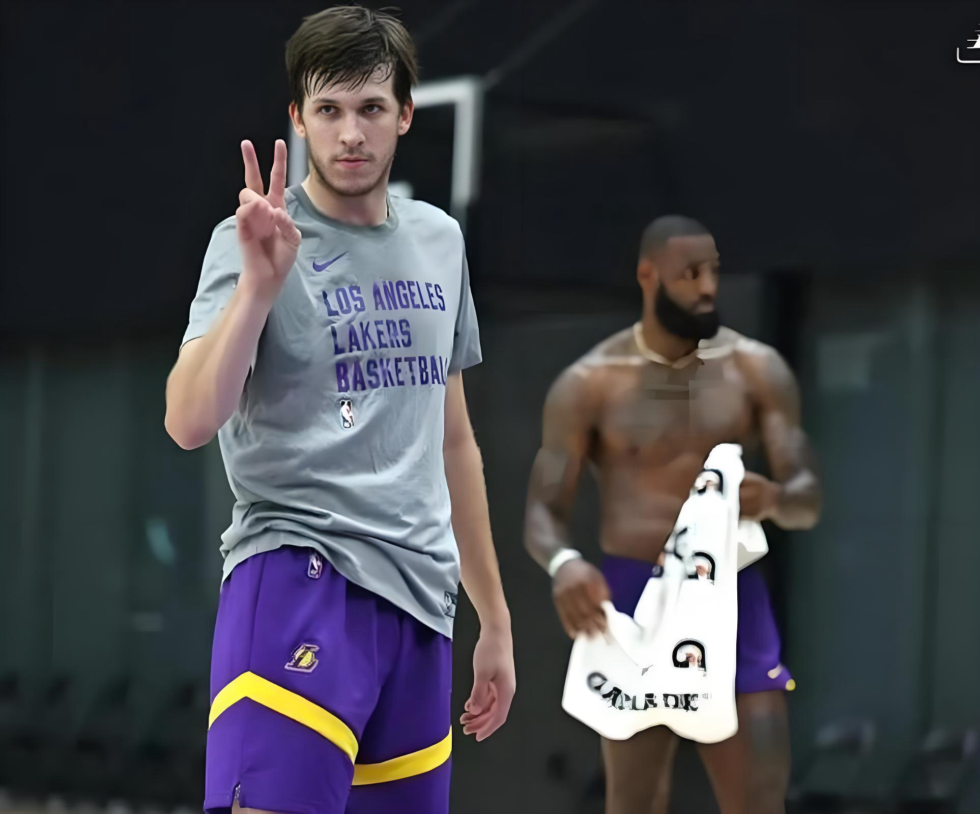 马刺为何执着追求小里弗斯?