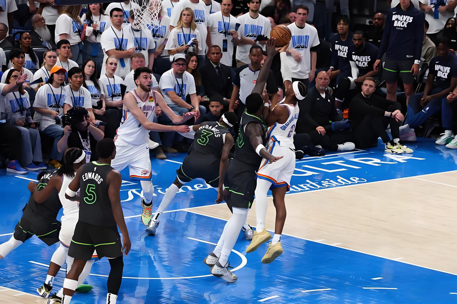 NBA季后赛锋线争夺战：自由市场焦点