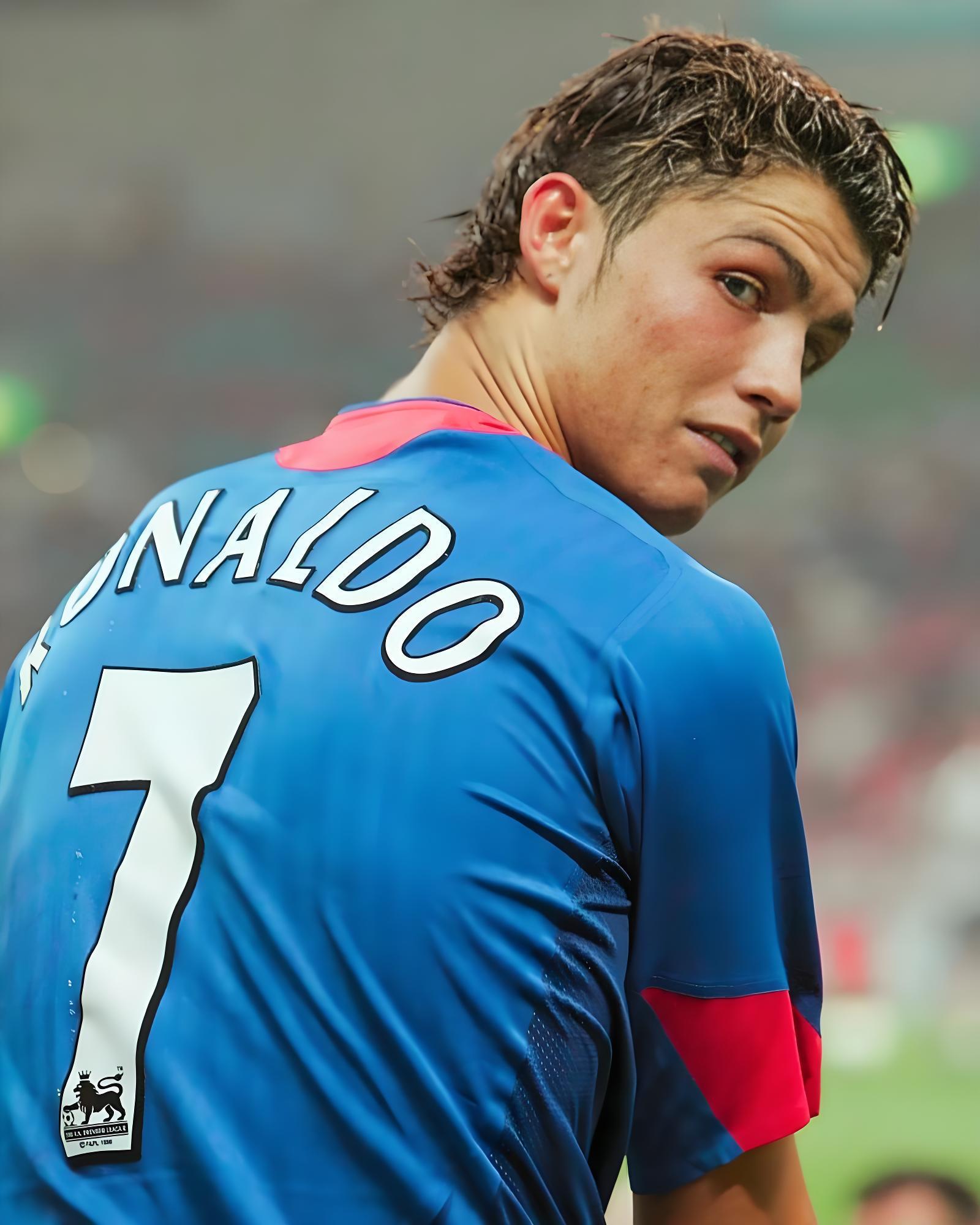 C罗炮轰曼联决裂红魔