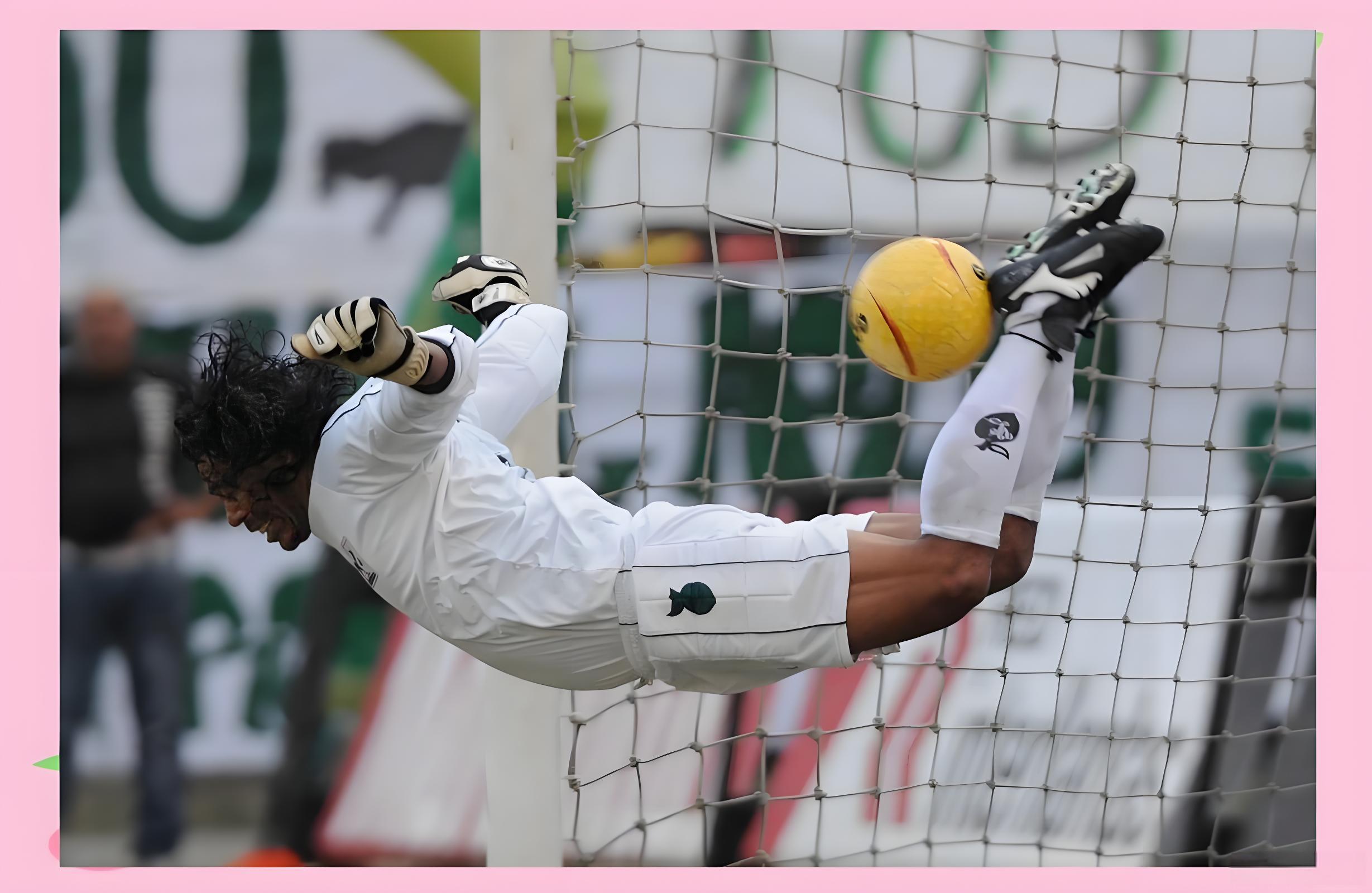 足球史上最疯门将伊基塔