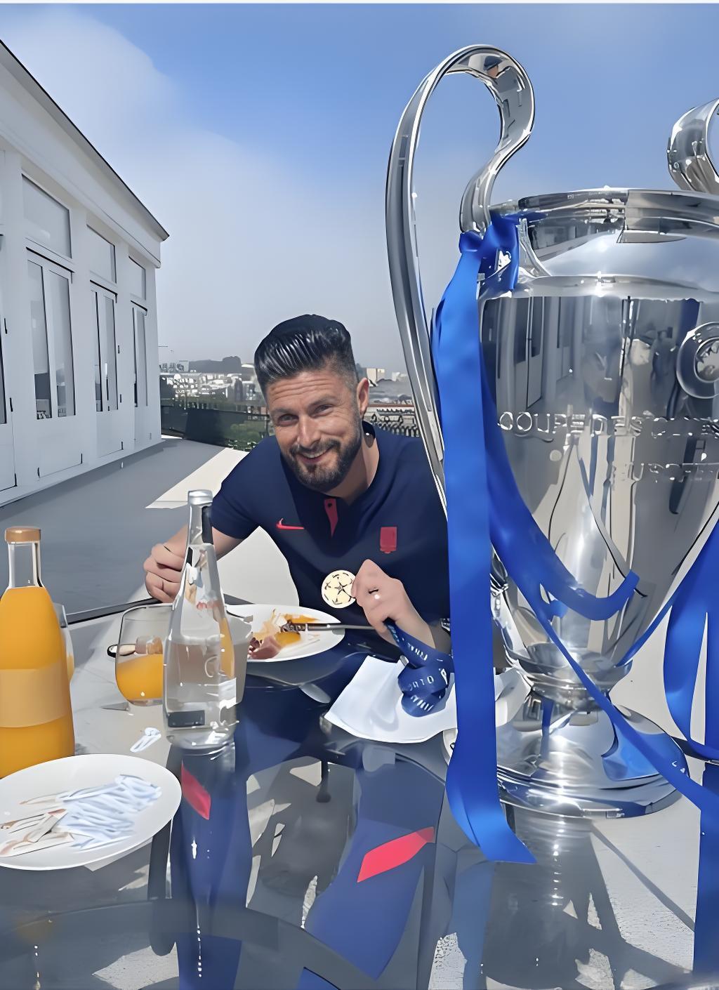 足坛大器晚成的传奇球星